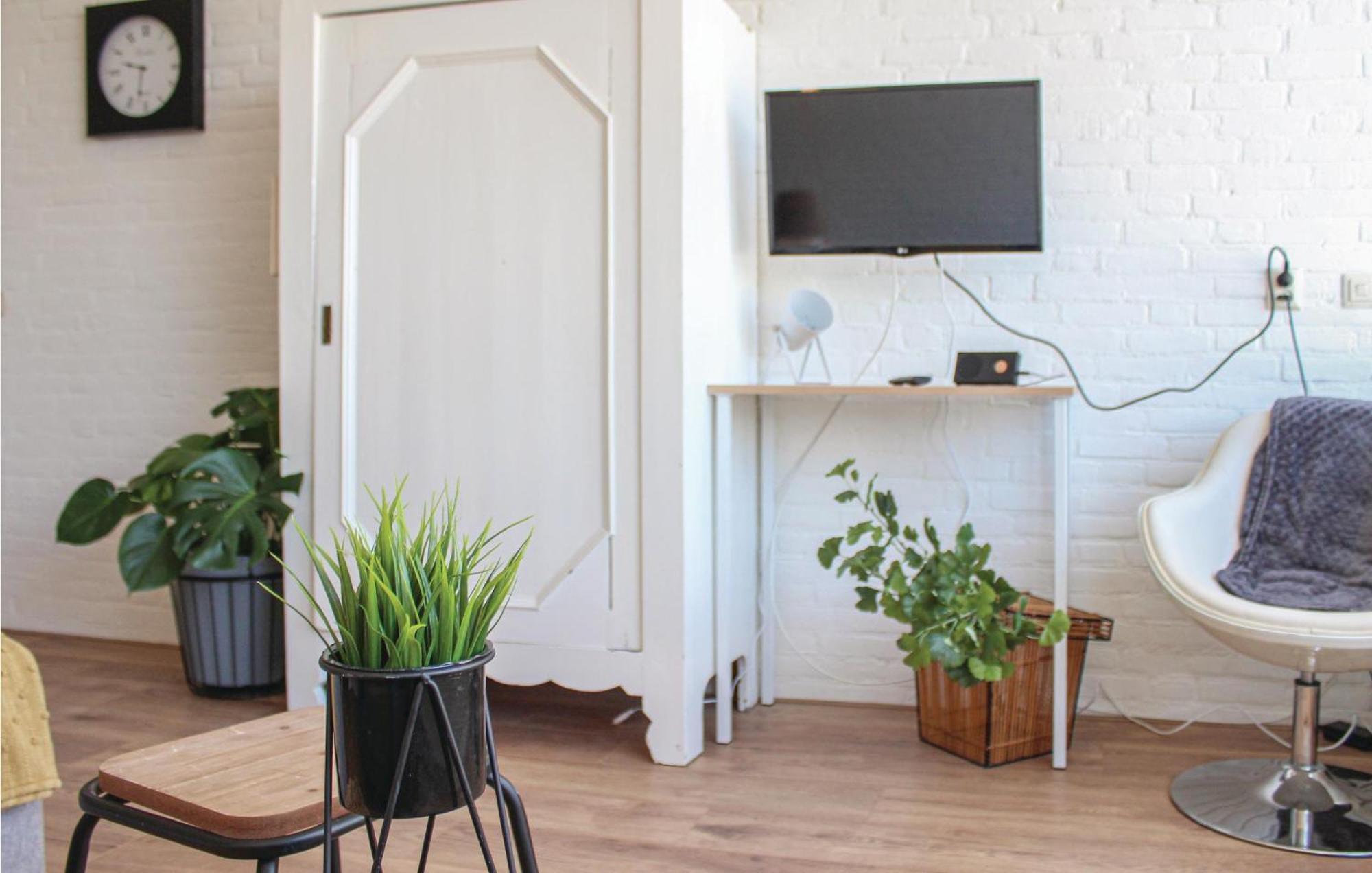2 Bedroom Lovely Home In Bruinisse Exterior foto